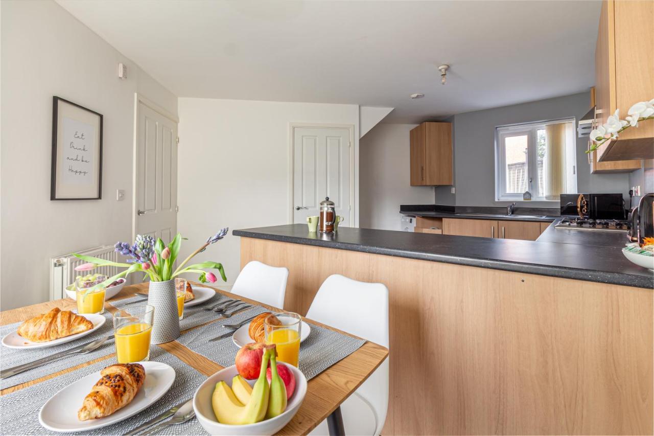 Liberty House - Perfect For Contractors - 2 Off-Road Parking Spaces Wolverhampton Ngoại thất bức ảnh